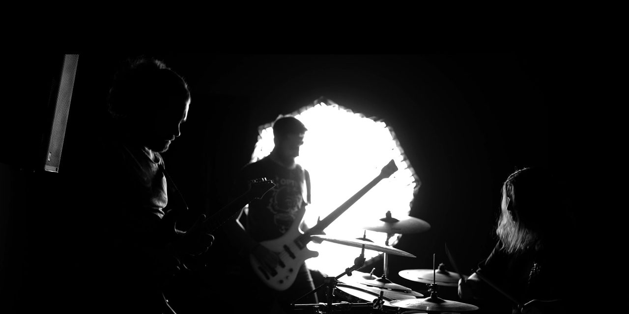 Noua Ani Lumină, trupă de electro post rock din Iași, lansează videoclipul piesei „Carul Mare”
