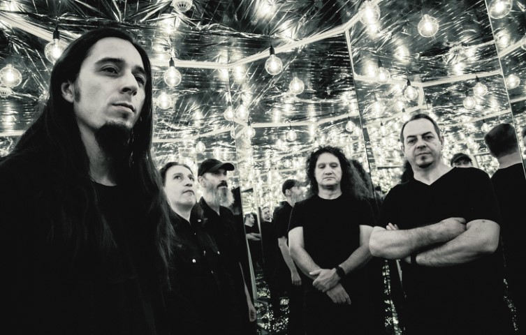 DinUmbra, in colaborare cu AmpsOnAir (Bulgaria), lanseaza videoclipul „The Idol”