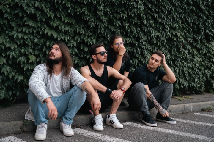 Reverse The Moment Lansează Noua Piesă și Videoclip „Avalanche”