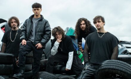 Reverse The Moment lanseaza albumul “Hell Is A Familiar Place”